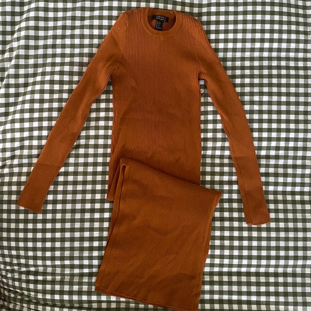 Forever 21 Ribbed Knit Midi Dress